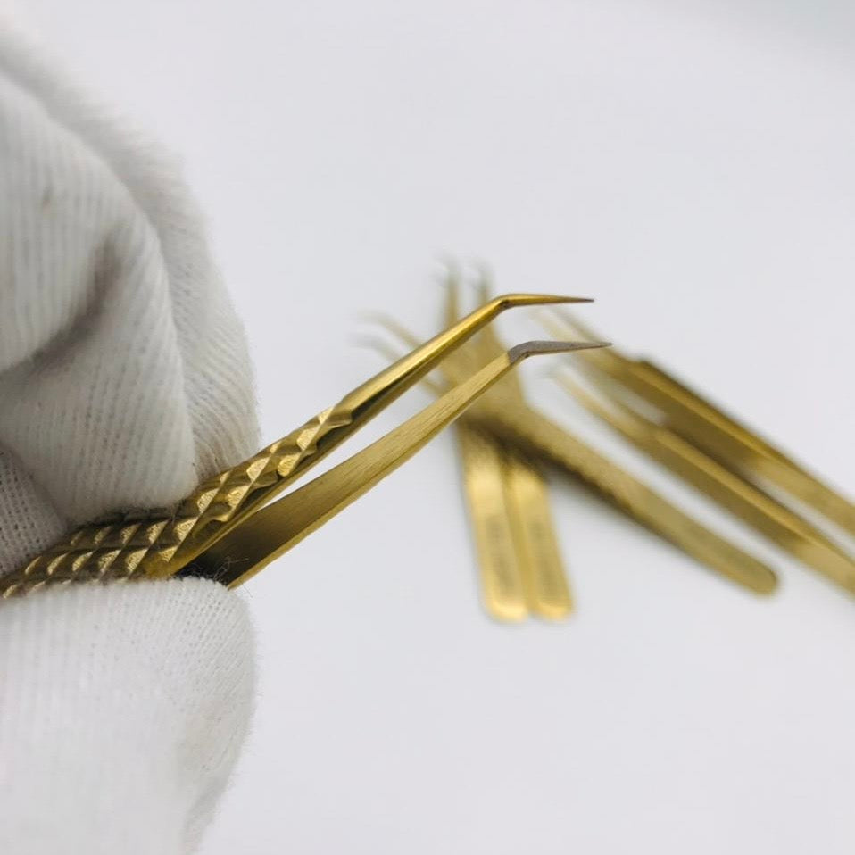 GOLD 45 Degree Fibre Tip Fanning Tweezer